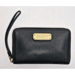 Marc by Marc Jacobs Women's Leather Zip-Around Wallet Wristlet Card Holder Black